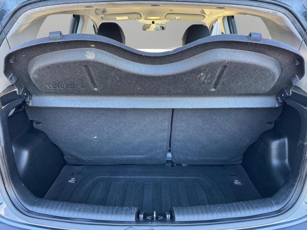 Used Hyundai i10 2014 for sale - 76952480: Photo 29