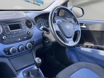 Used Hyundai i10 2014 for sale - 76952480: Photo