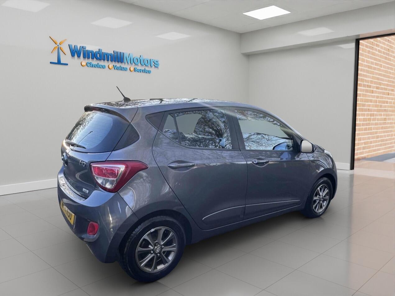 Used Hyundai i10 2014 for sale - 76952480: Photo 6