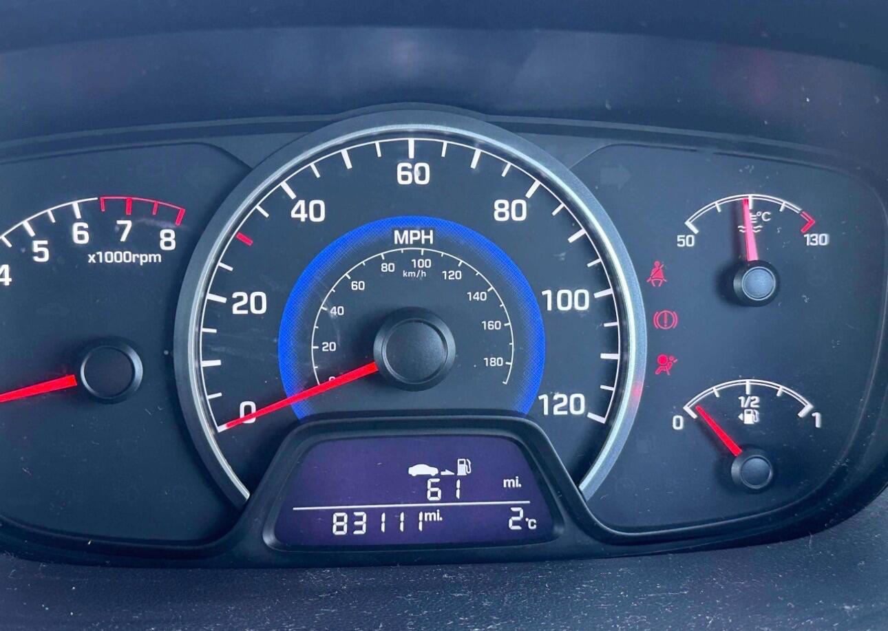 Used Hyundai i10 2014 for sale - 76952480: Photo 8