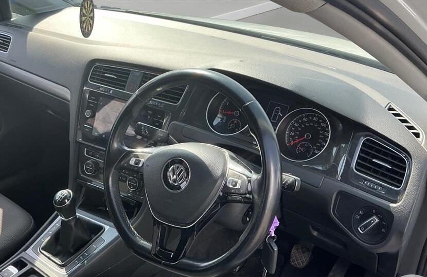 Used Volkswagen Golf 2019 for sale - 78204452: Photo 2