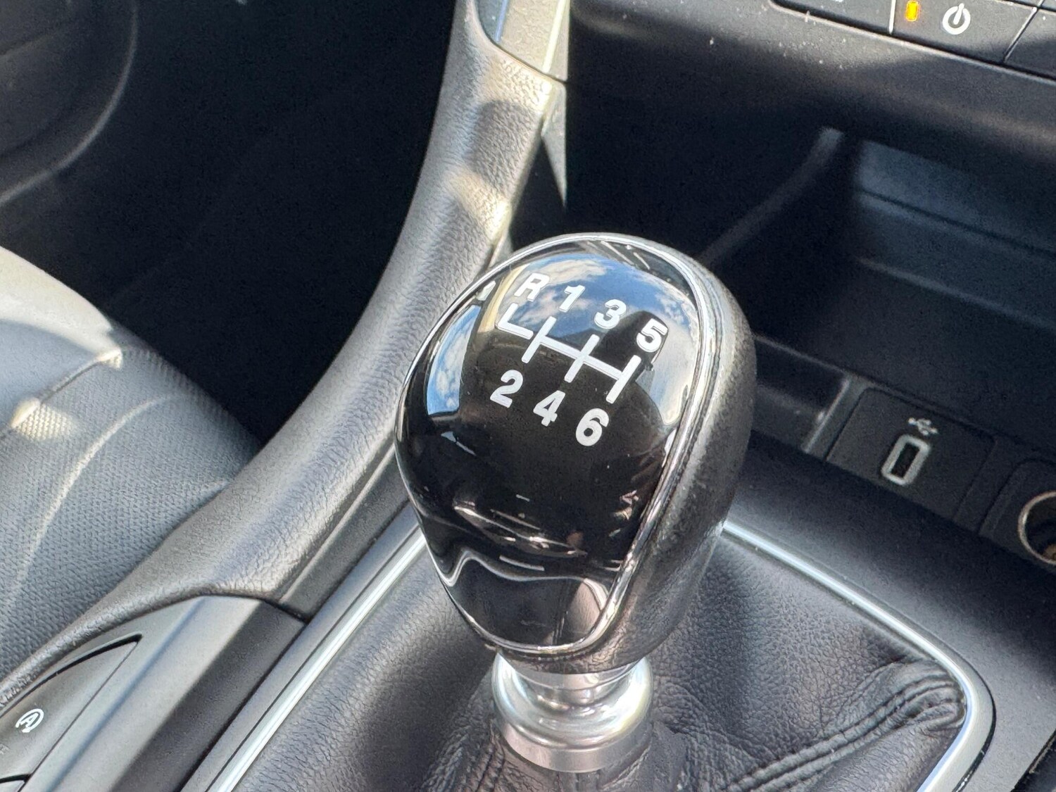 Used Ford Mondeo 2019 for sale - 75941762: Photo 42