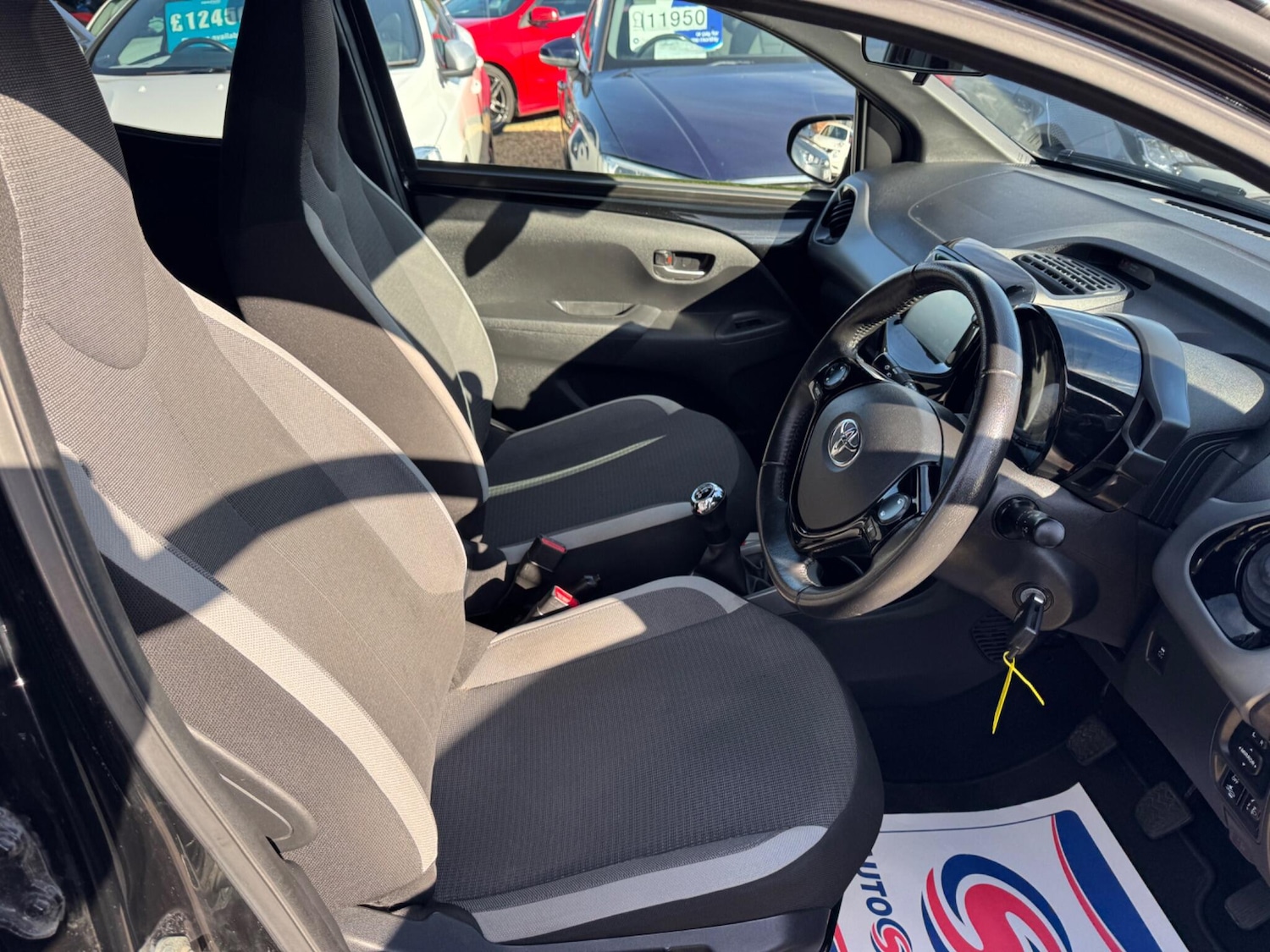 Used Toyota AYGO 2021 for sale - 76780907: Photo 10