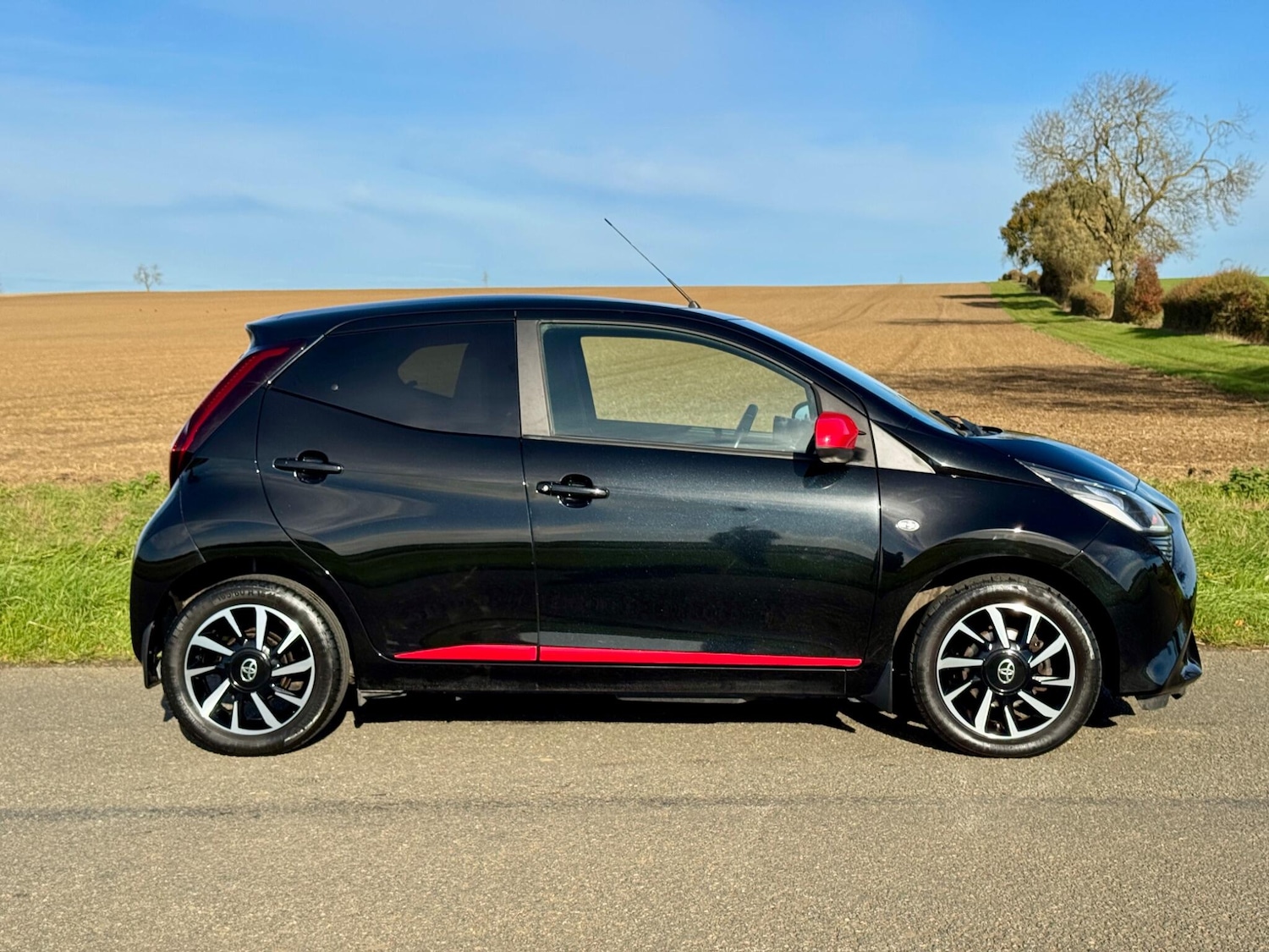 Used Toyota AYGO 2021 for sale - 76780907: Photo 3