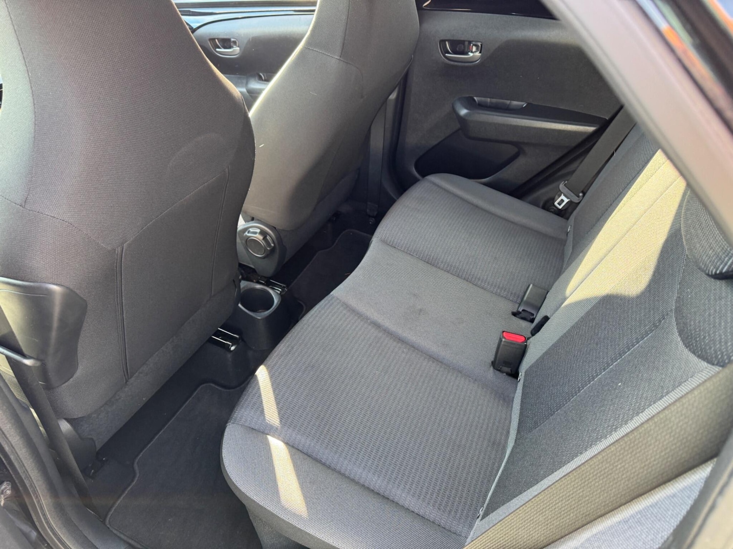 Used Toyota AYGO 2021 for sale - 76780907: Photo 31