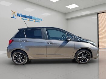 Used Toyota Yaris 2016 for sale - 78335581: Photo