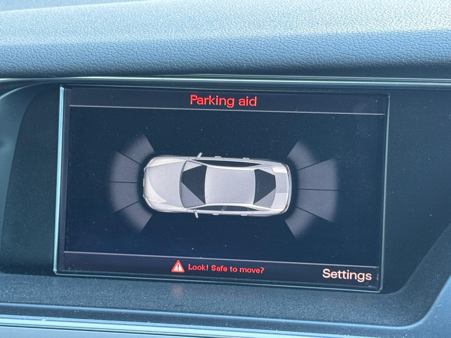 Used Audi A4 2013 for sale - 77090862: Photo 11