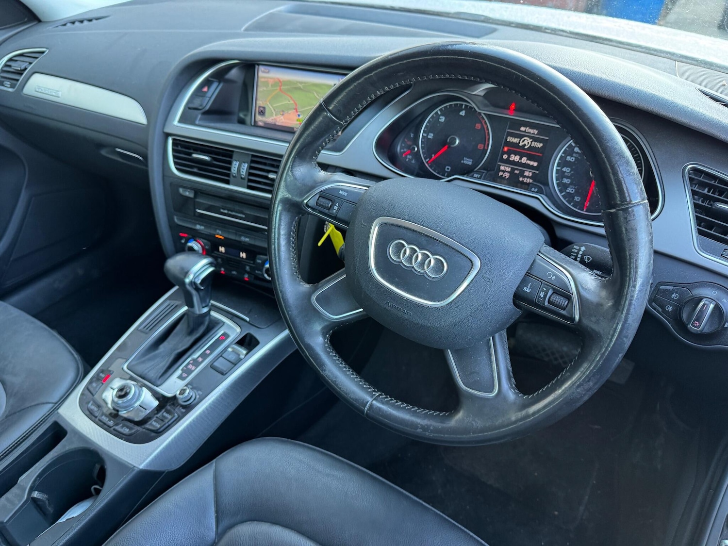 Used Audi A4 2013 for sale - 77090862: Photo 2