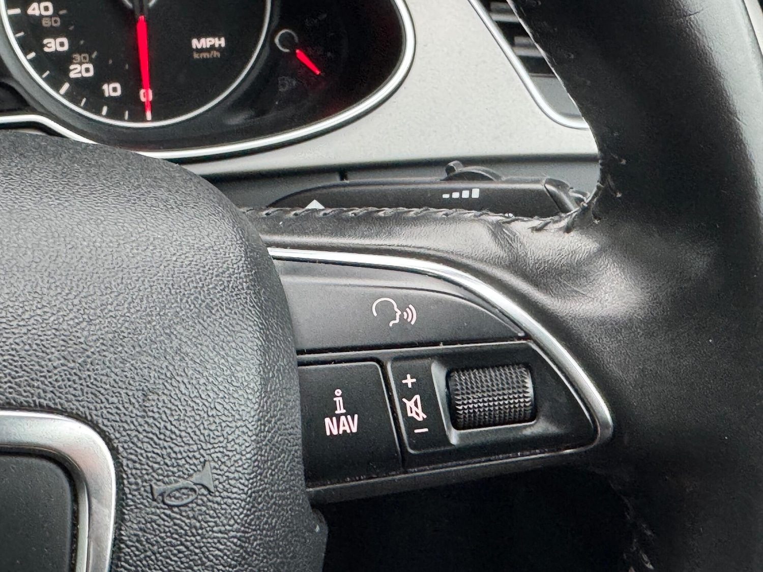 Used Audi A4 2013 for sale - 77090862: Photo 32