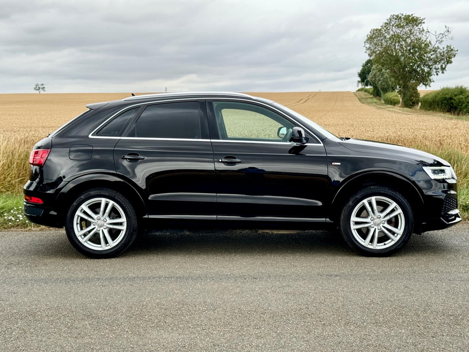 Used Audi Q3 2017 for sale - 76597269: Photo 3