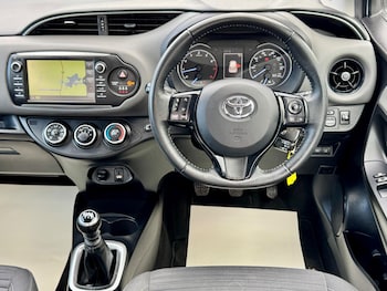 Used Toyota Yaris 2018 for sale - 78275745: Photo
