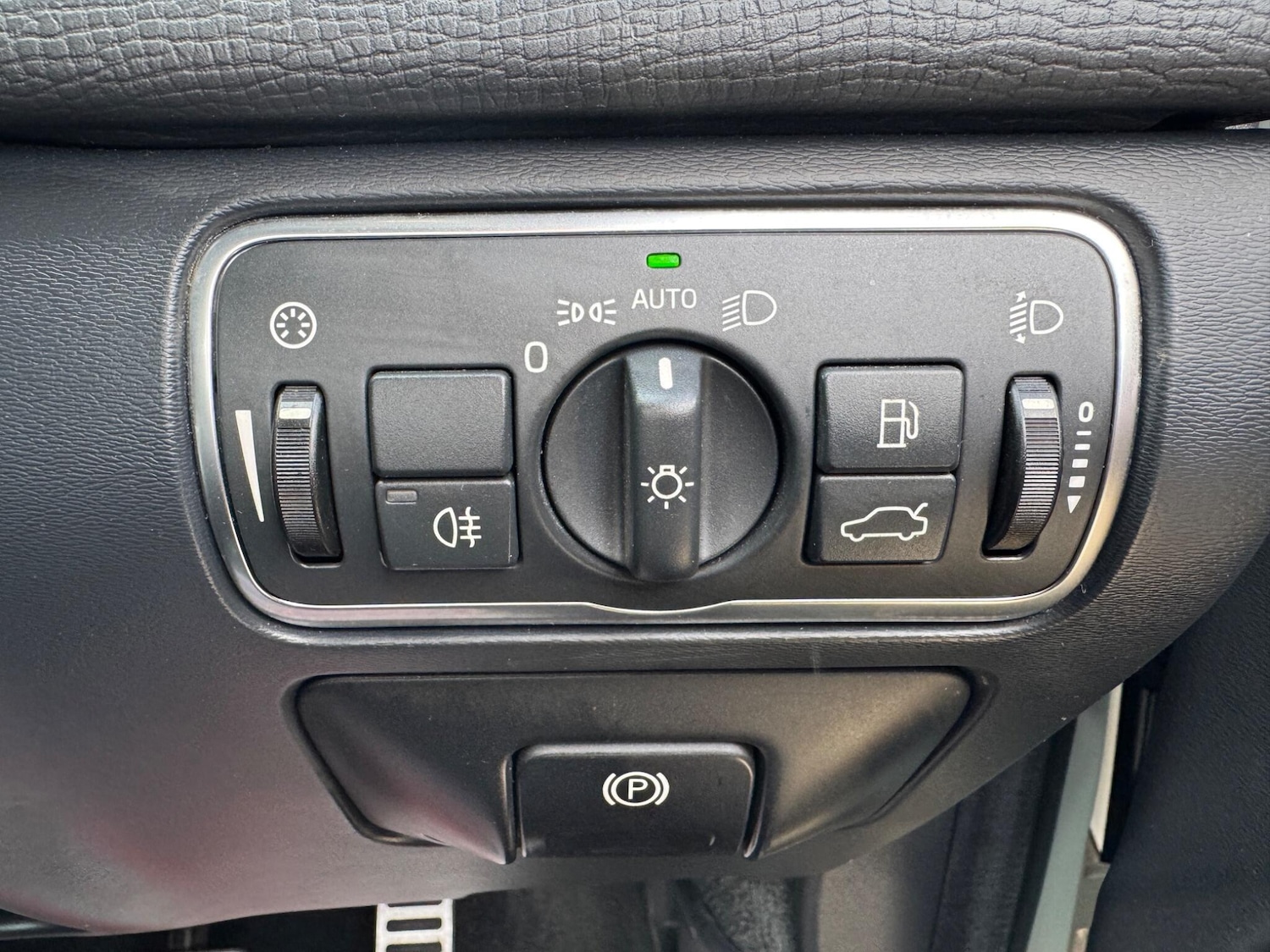 Vehicle 28