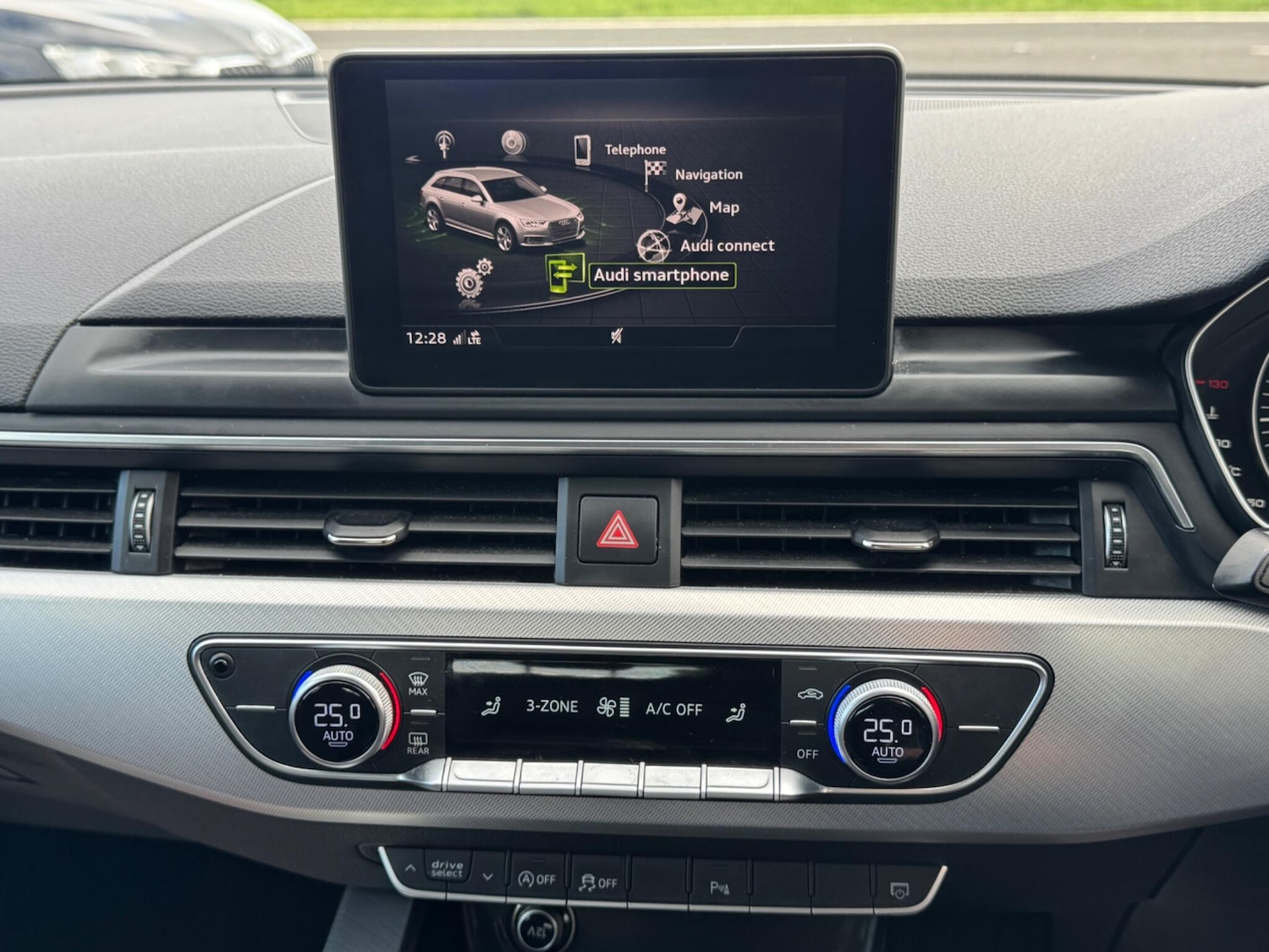 Used Audi A4 2016 for sale - 76839812: Photo 14