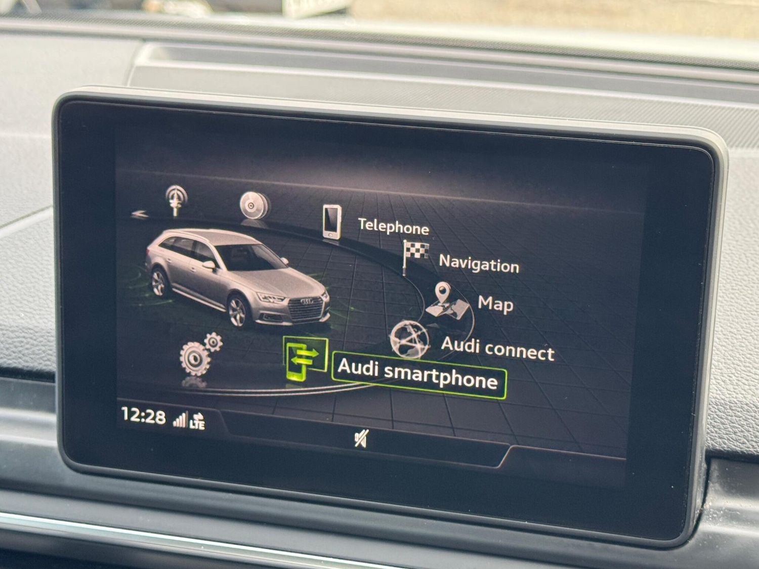 Used Audi A4 2016 for sale - 76839812: Photo 15