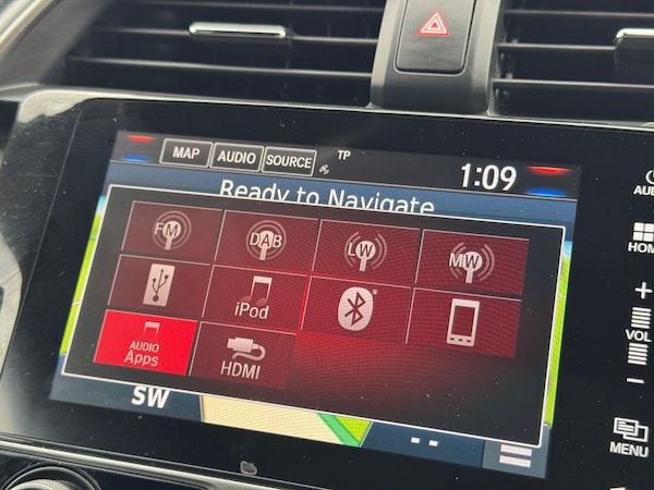 Used Honda Civic 2018 for sale - 76200020: Photo 26