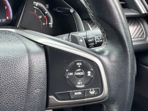Used Honda Civic 2018 for sale - 76200020: Photo 39