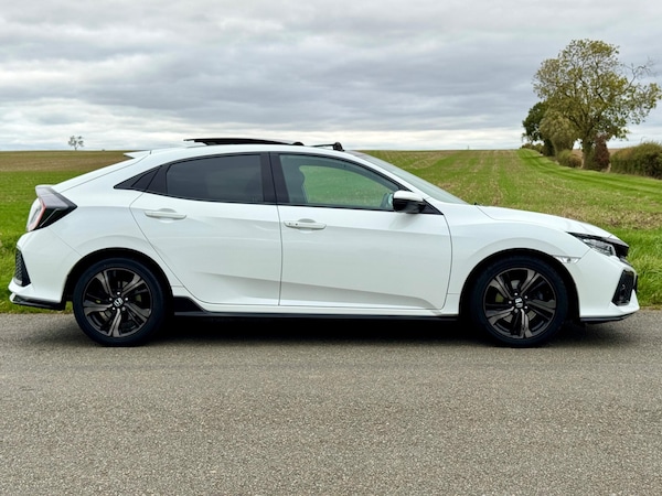 Used Honda Civic 2018 for sale - 76200020: Photo 4