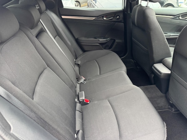 Used Honda Civic 2018 for sale - 76200020: Photo 52