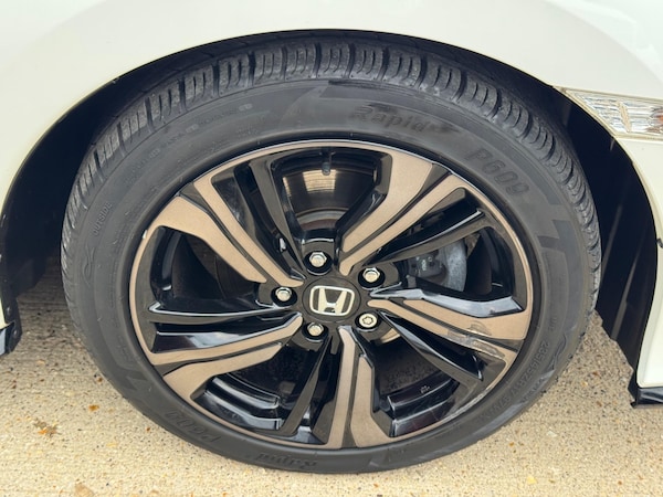 Used Honda Civic 2018 for sale - 76200020: Photo 55
