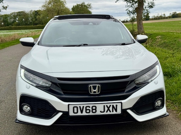 Used Honda Civic 2018 for sale - 76200020: Photo 6