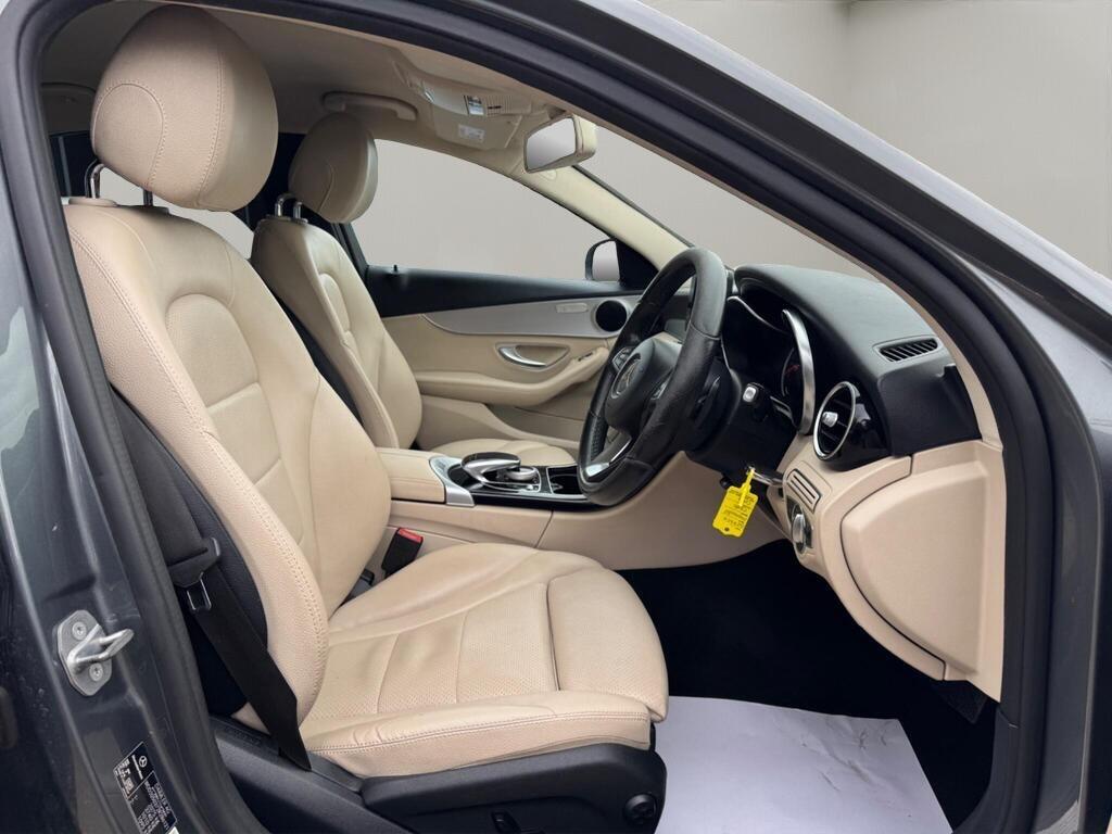 Used Mercedes-Benz C Class 2017 for sale - 77853566: Photo 2