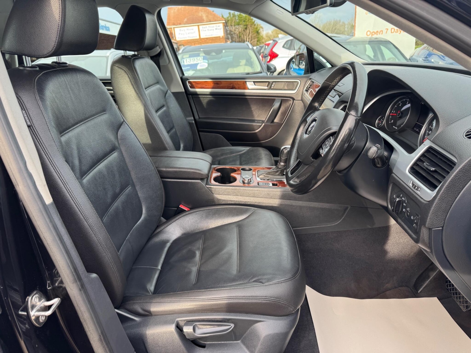 Used Volkswagen Touareg 2013 for sale - 76645215: Photo 12