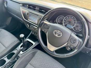 Used Toyota Auris 2014 for sale - 74934782: Photo