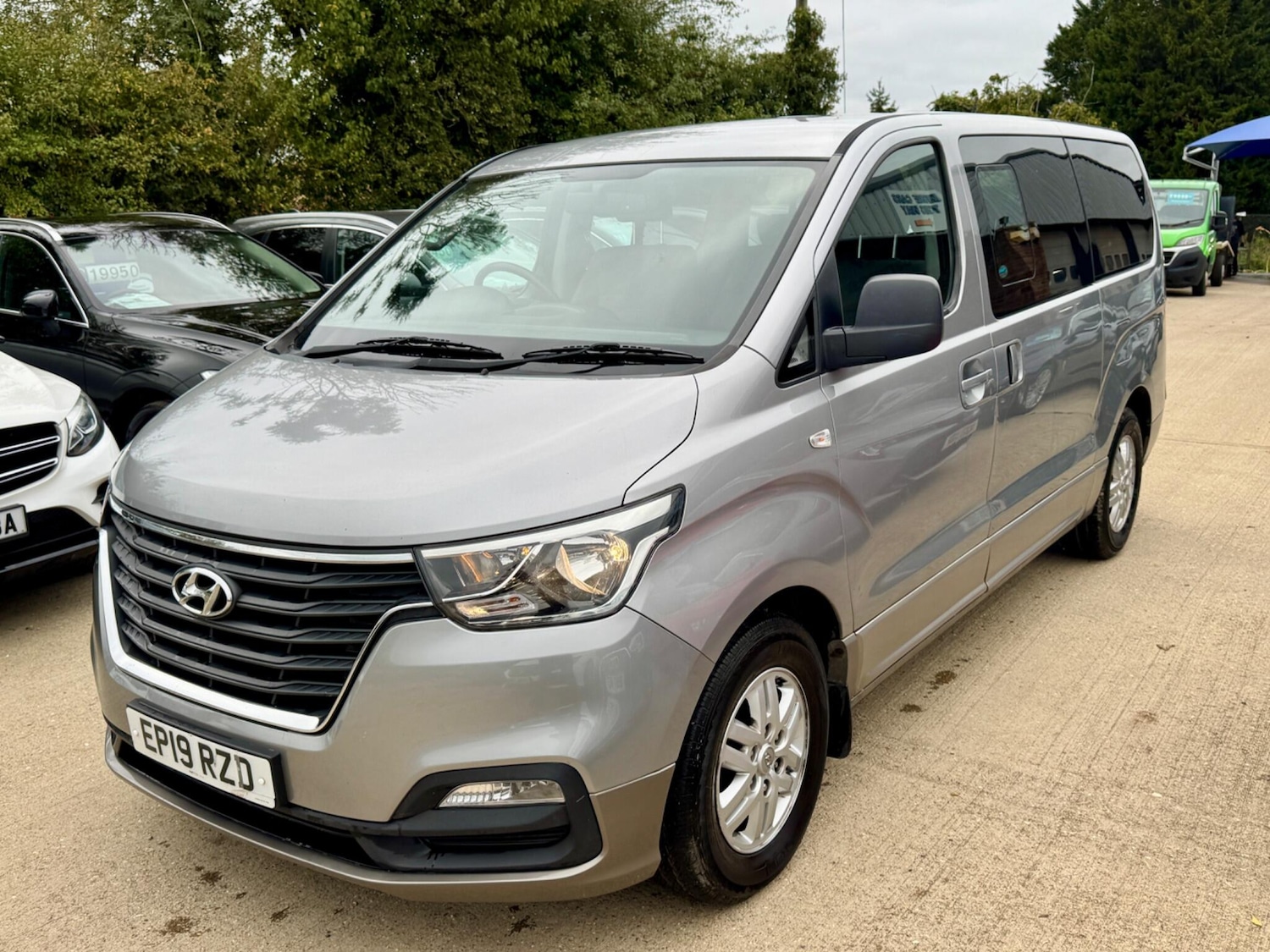 Used Hyundai i800 2019 for sale - 76389239: Photo 3
