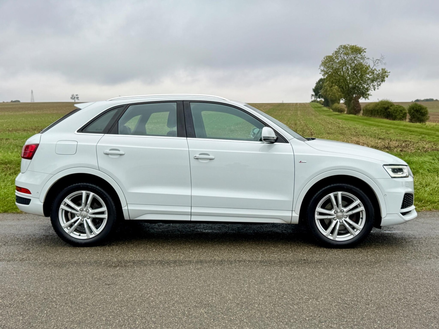 Used Audi Q3 2017 for sale - 76001978: Photo 3