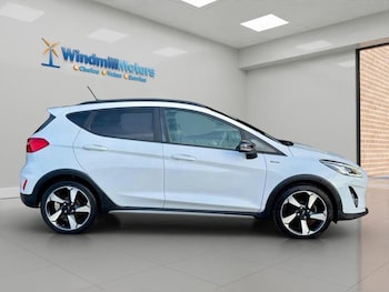 Used Ford Fiesta 2018 for sale - 79049415: Photo