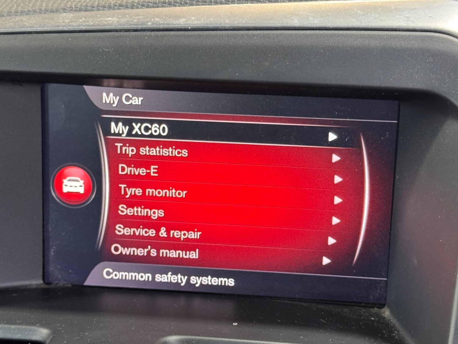 Used Volvo XC60 2017 for sale - 76549160: Photo 18