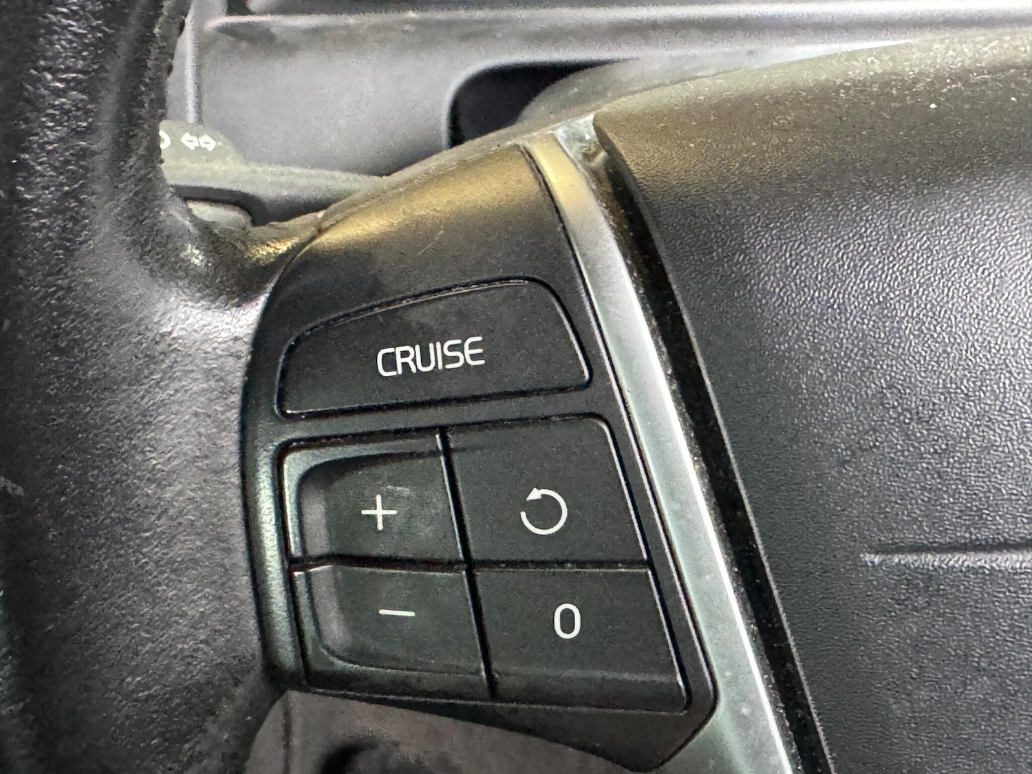 Used Volvo XC60 2017 for sale - 76549160: Photo 23