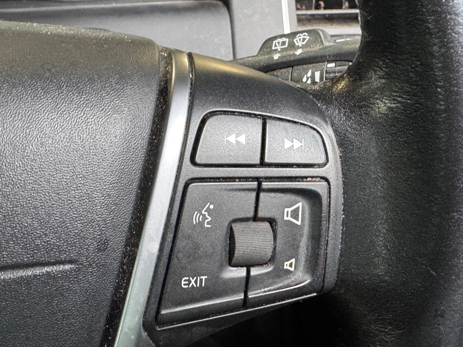 Used Volvo XC60 2017 for sale - 76549160: Photo 24