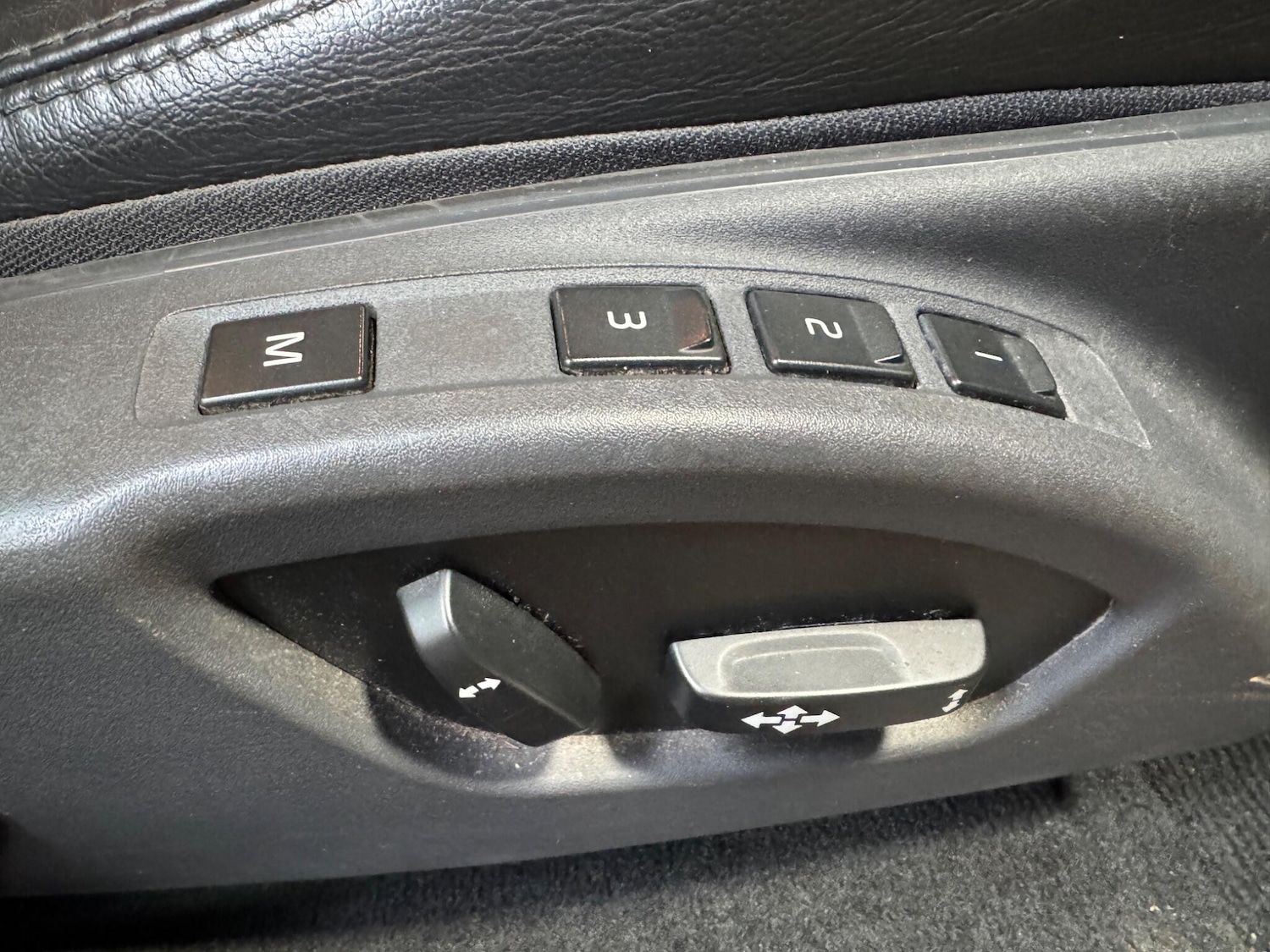 Used Volvo XC60 2017 for sale - 76549160: Photo 25