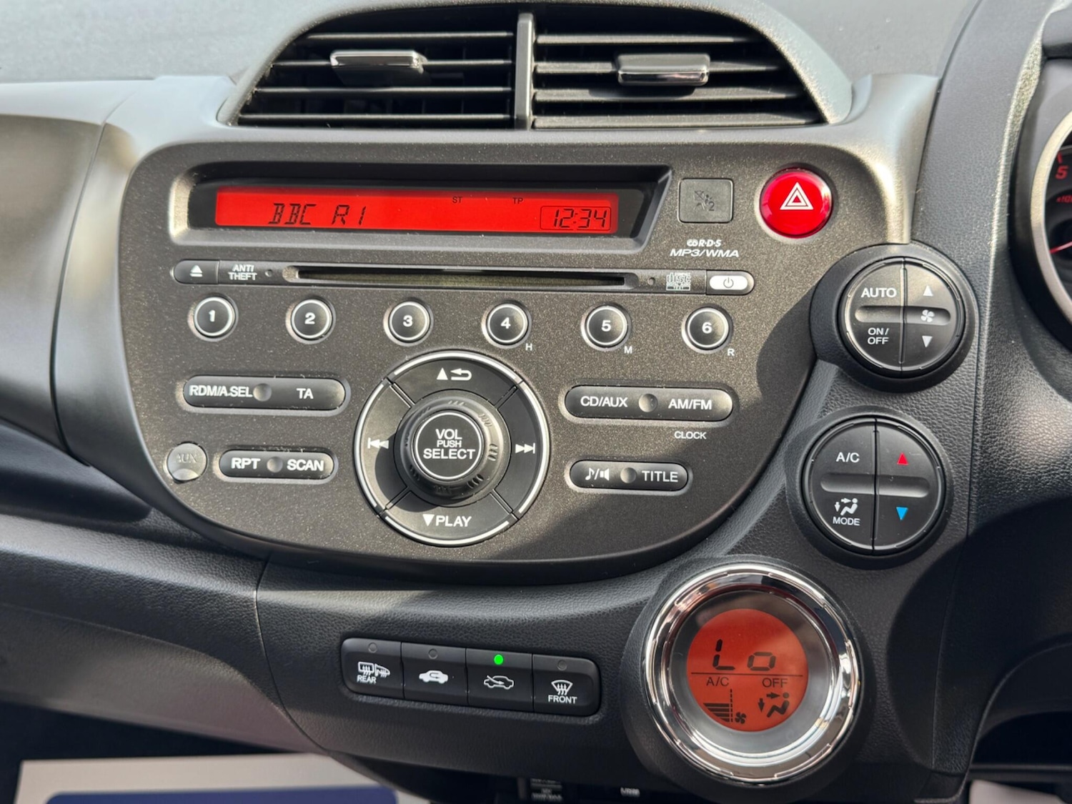 Used Honda Jazz 2013 for sale - 76175519: Photo 13