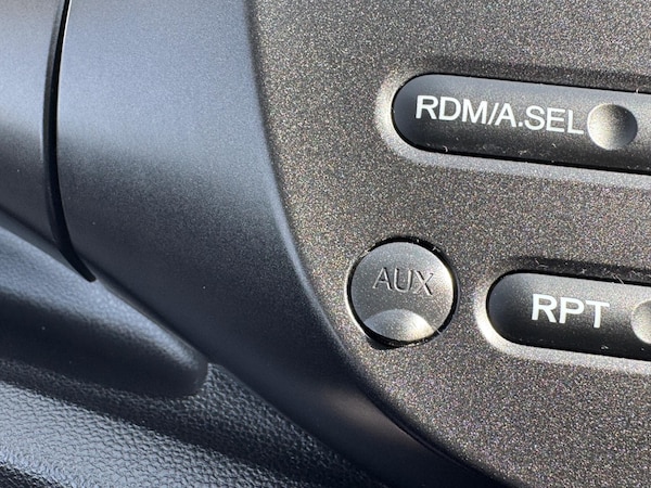 Used Honda Jazz 2013 for sale - 76175519: Photo 24