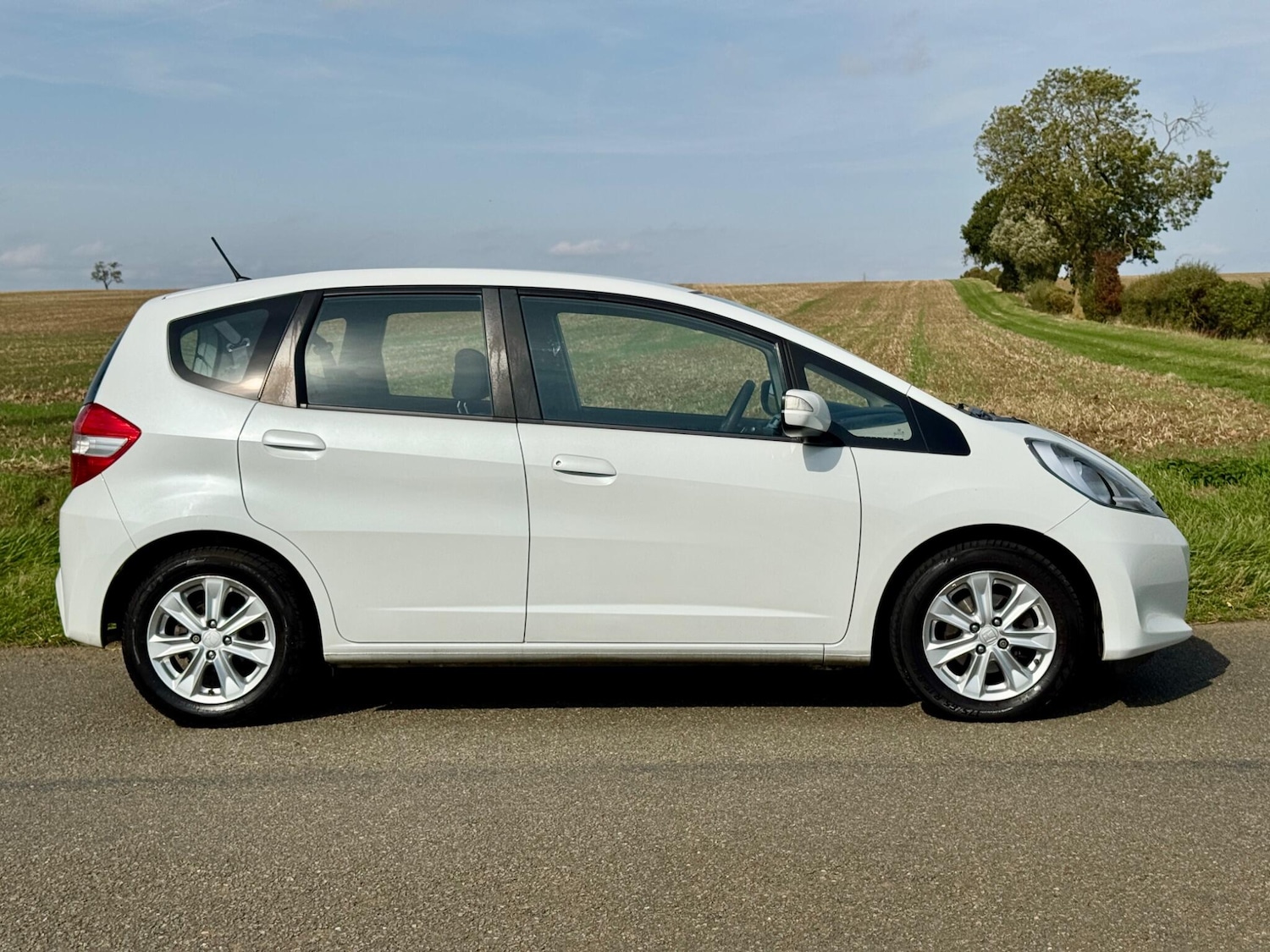 Used Honda Jazz 2013 for sale - 76175519: Photo 3