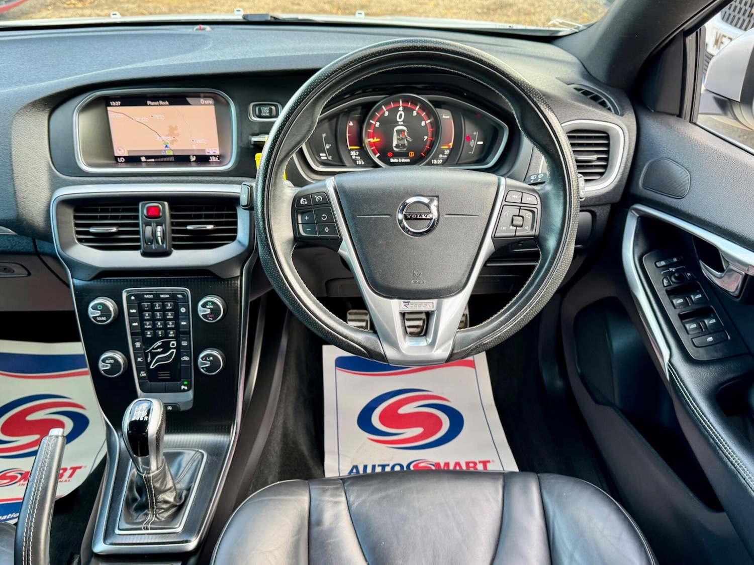 Used Volvo V40 2019 for sale - 76348897: Photo 2