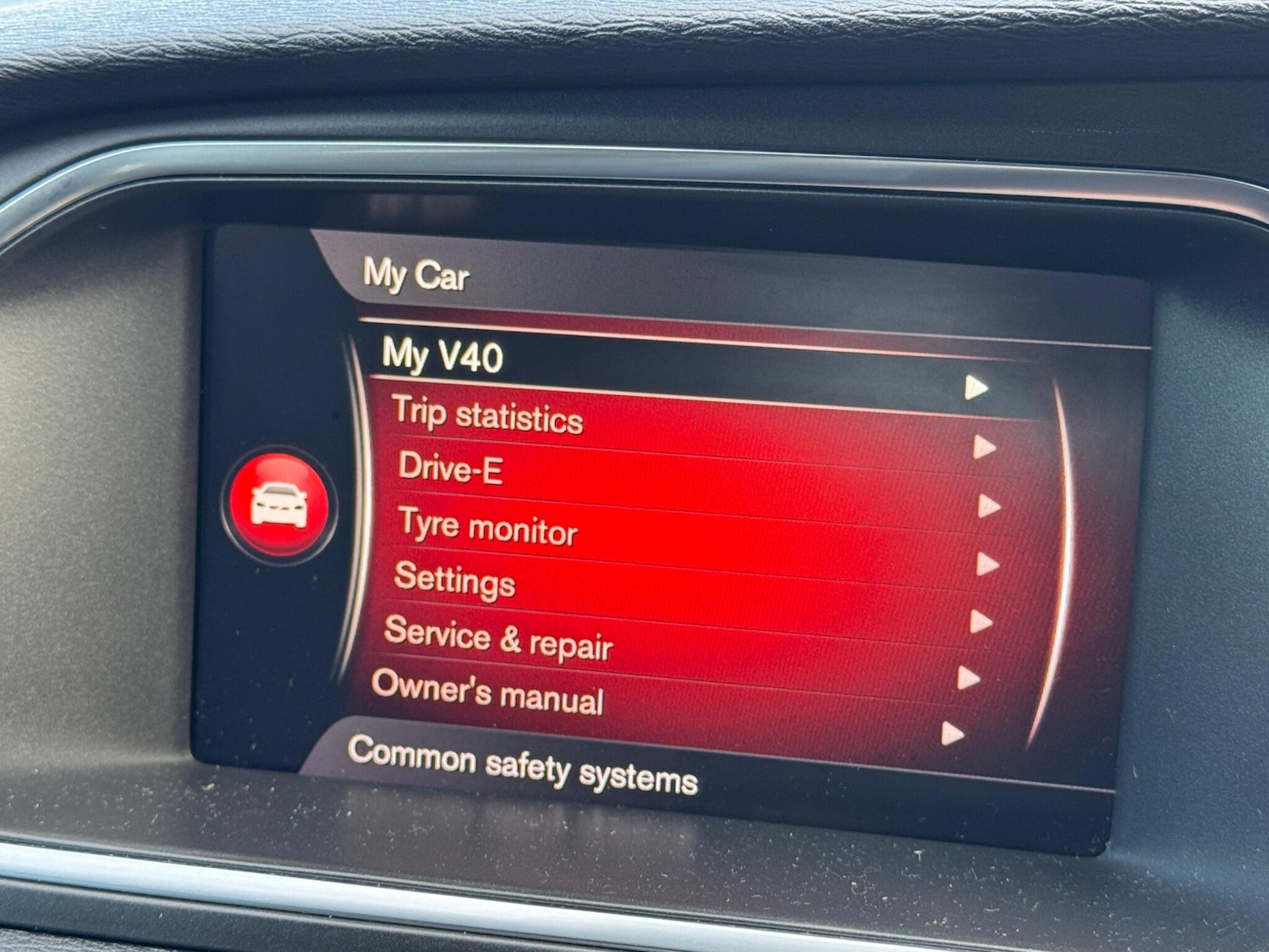 Used Volvo V40 2019 for sale - 76348897: Photo 22