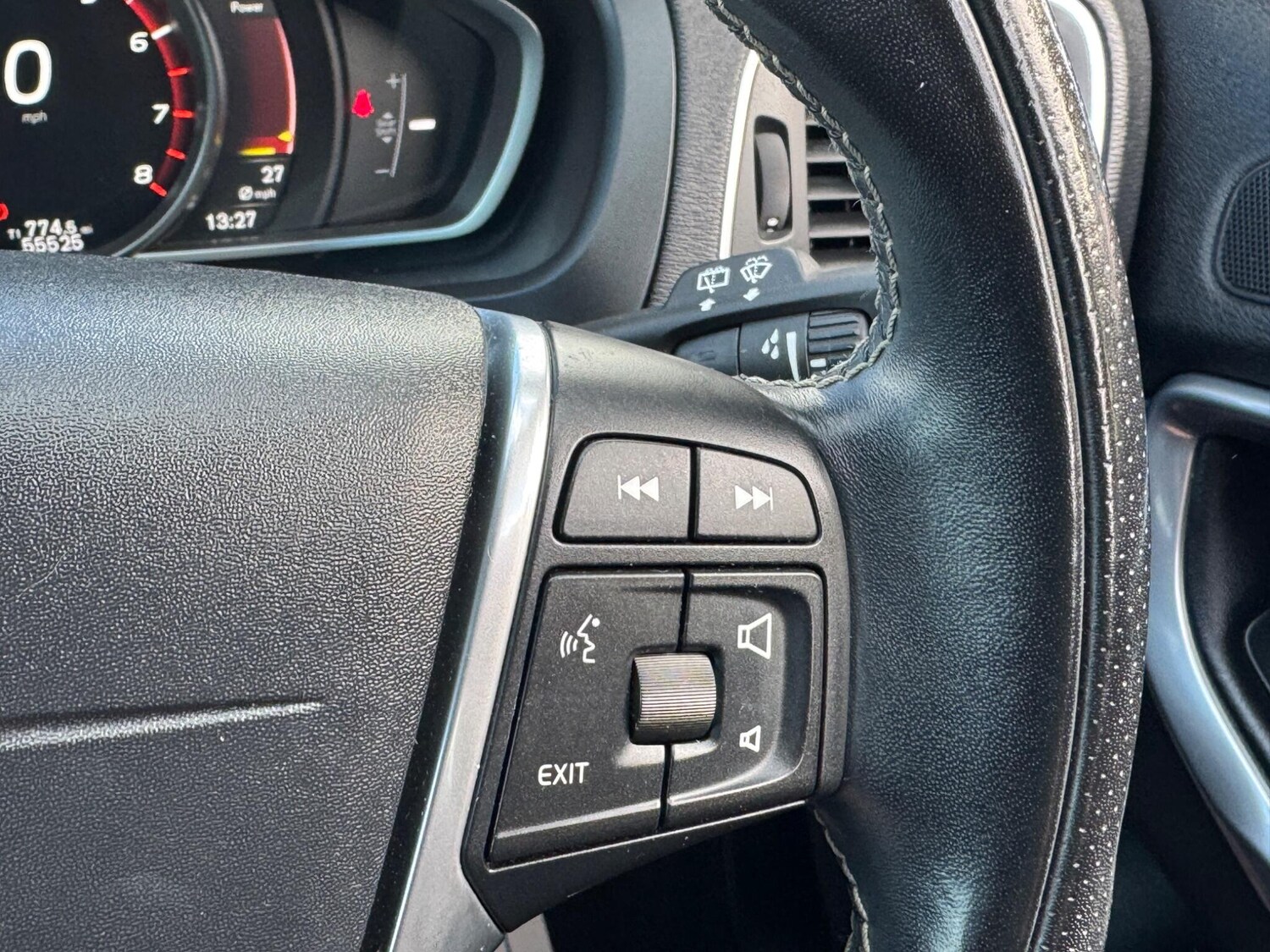 Used Volvo V40 2019 for sale - 76348897: Photo 27