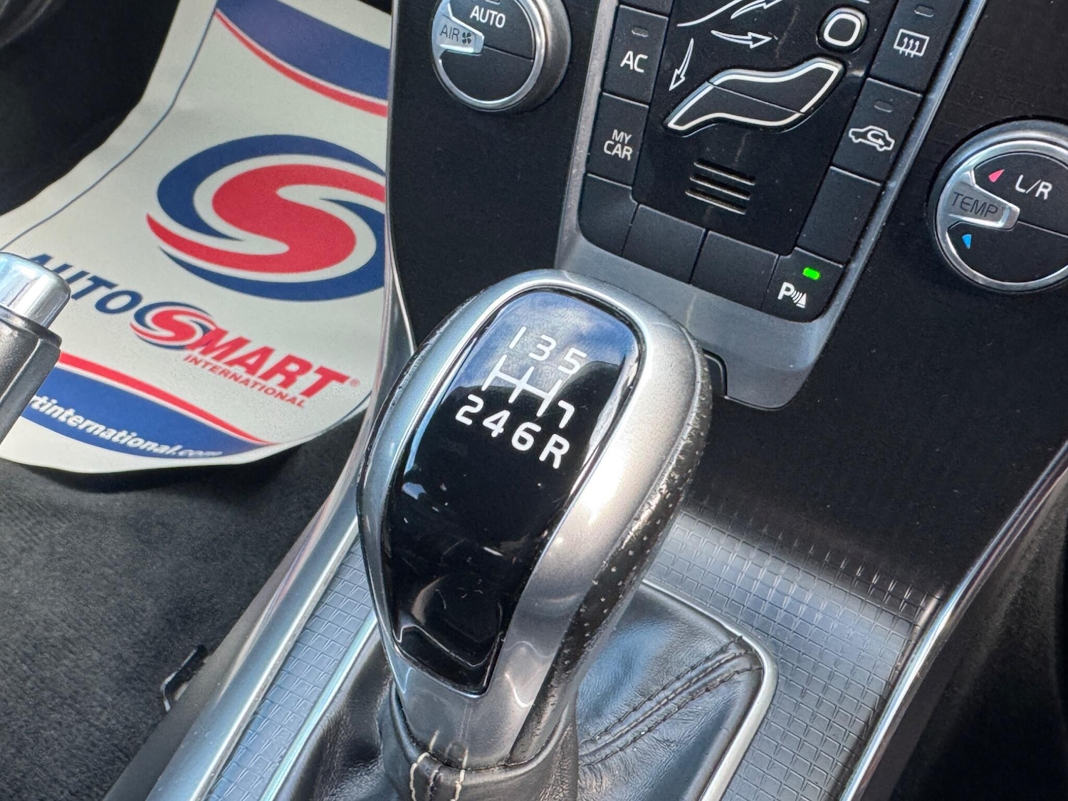 Used Volvo V40 2019 for sale - 76348897: Photo 33