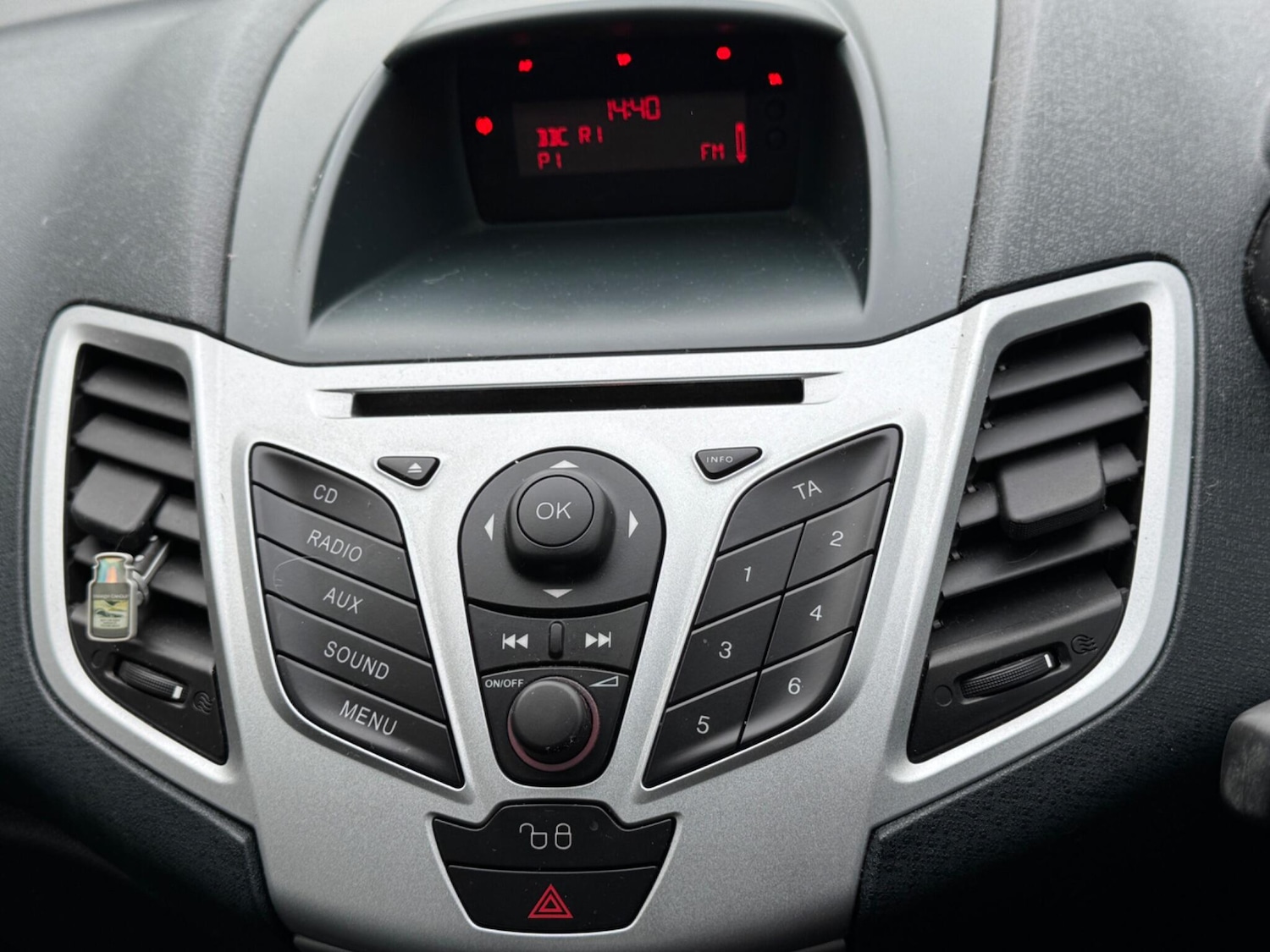 Used Ford Fiesta 2012 for sale - 78204137: Photo 10