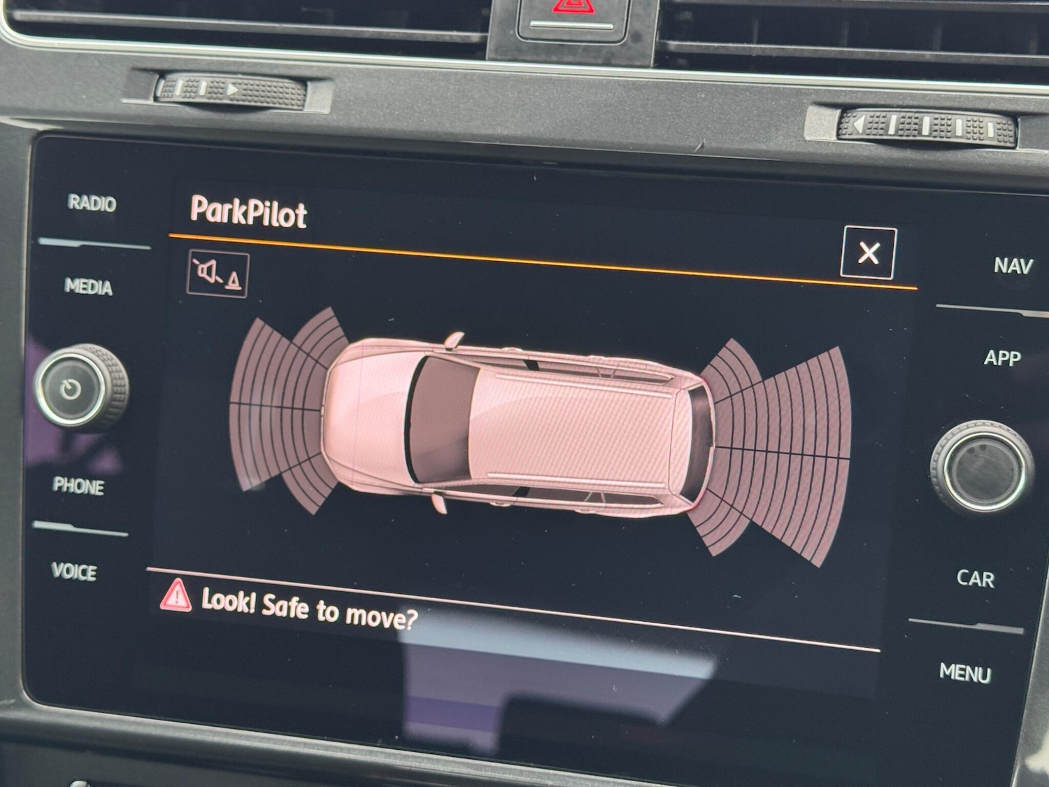 Used Volkswagen Golf 2017 for sale - 76645686: Photo 16