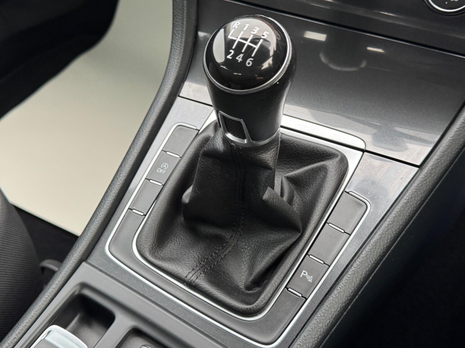 Used Volkswagen Golf 2017 for sale - 76645686: Photo 23