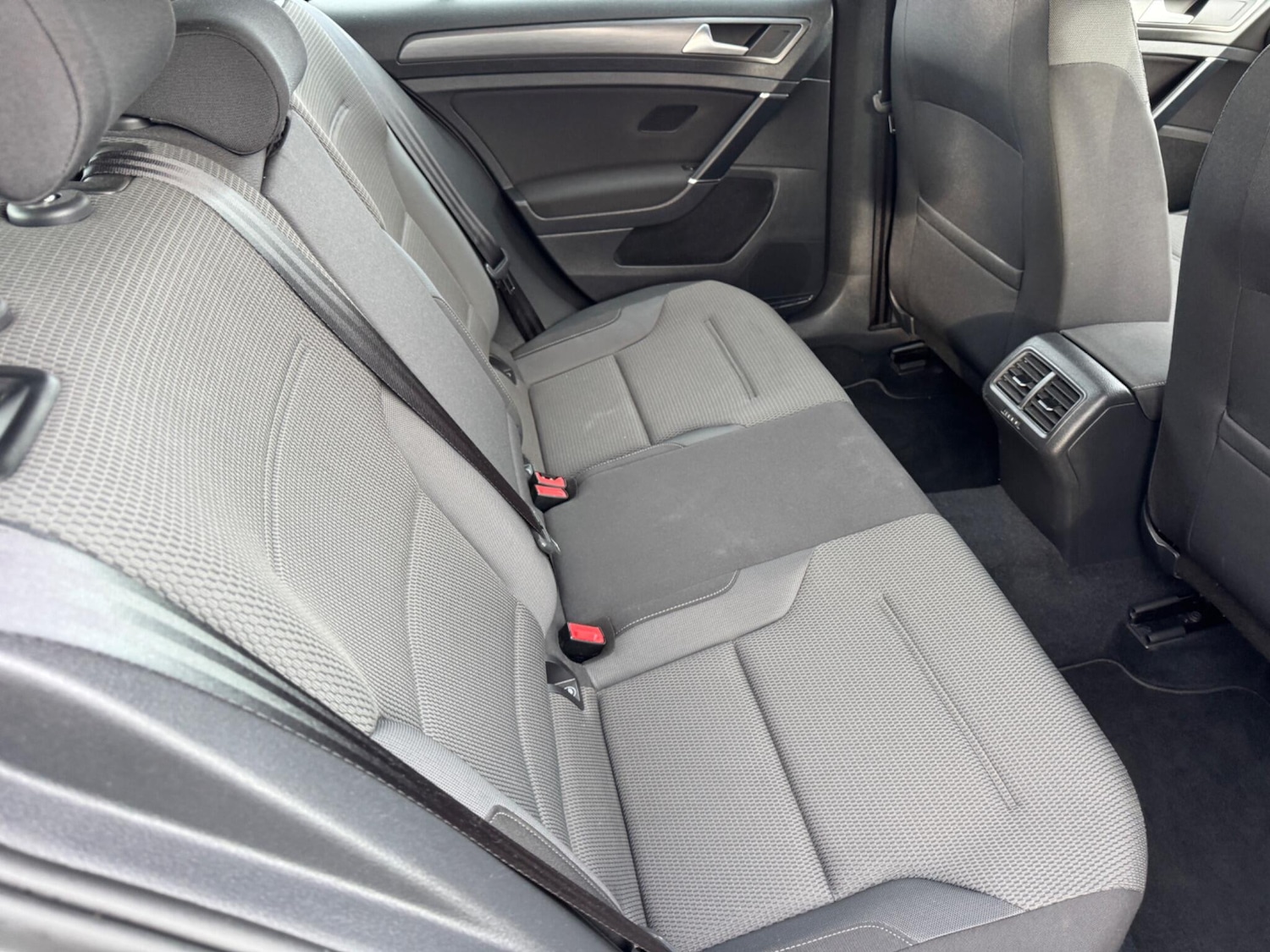 Used Volkswagen Golf 2017 for sale - 76645686: Photo 36