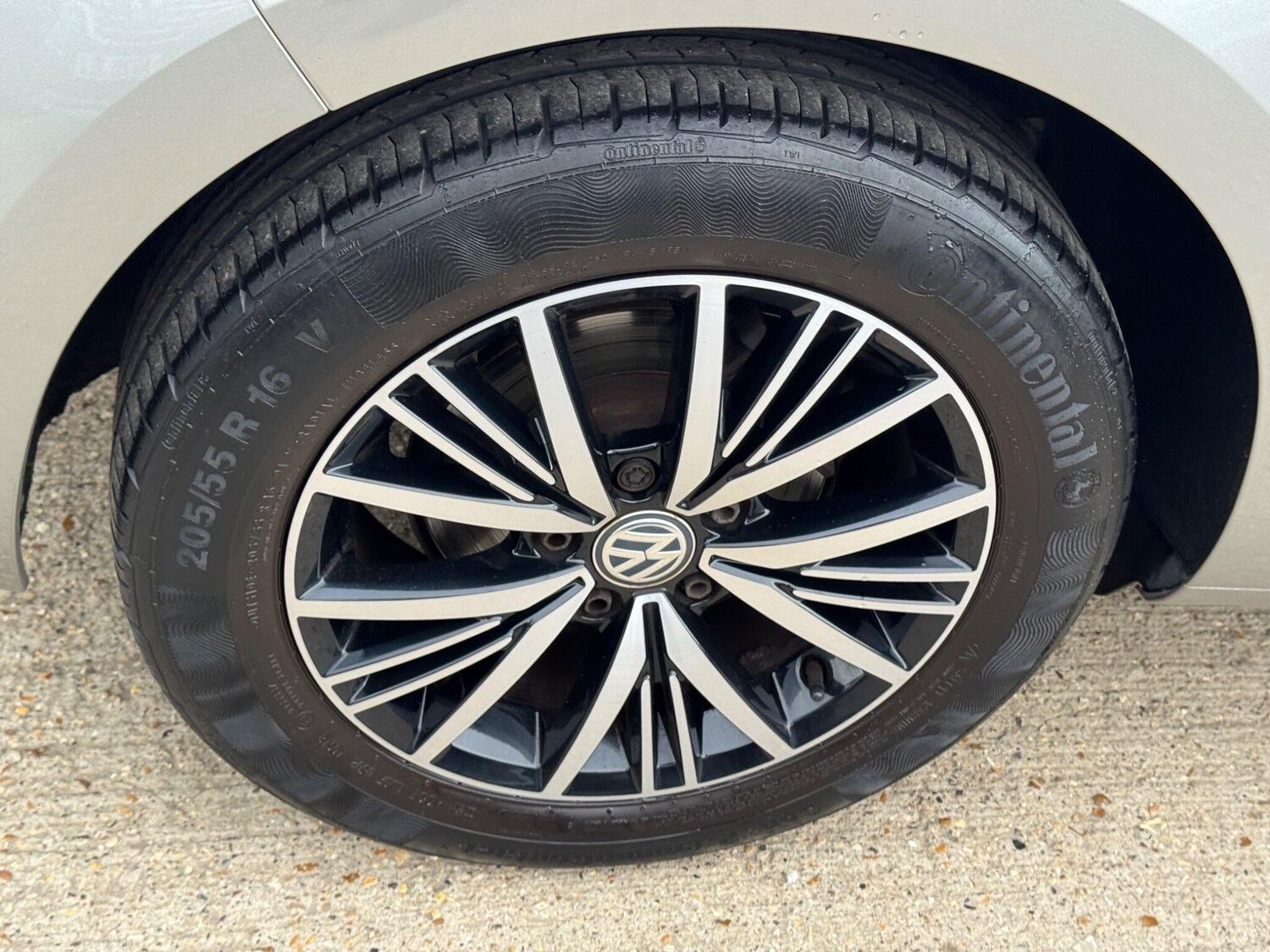 Used Volkswagen Golf 2017 for sale - 76645686: Photo 41