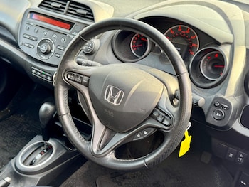 Used Honda Jazz 2015 for sale - 76666602: Photo