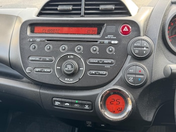 Used Honda Jazz 2015 for sale - 76666602: Photo