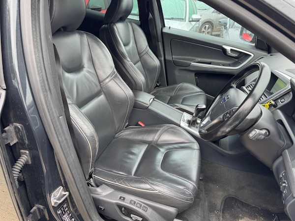 Used Volvo XC60 2015 for sale - 76314692: Photo 5