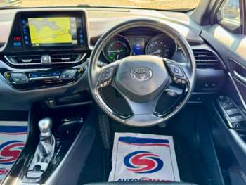 Used Toyota C-HR 2018 for sale - 74888191: Photo